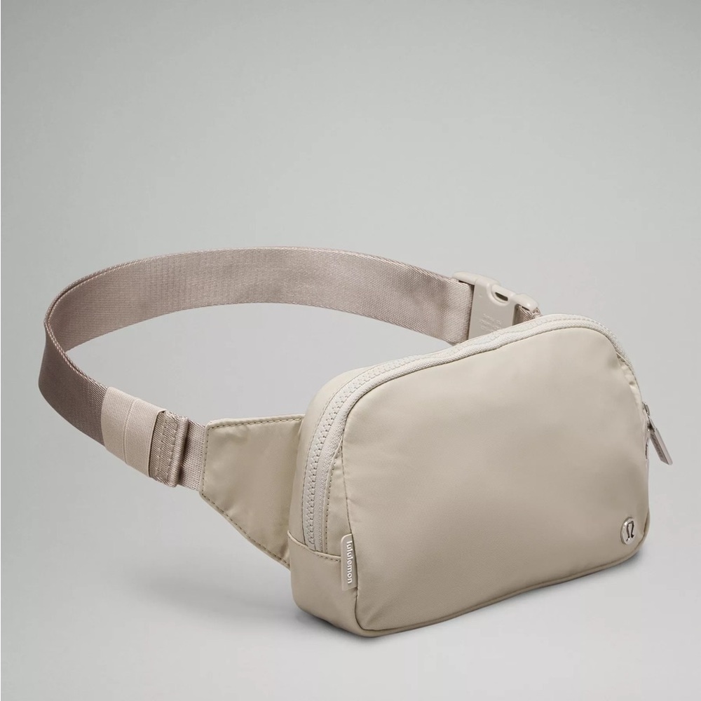 lululemon athletica Everywhere Belt Bag Large Raw Linen